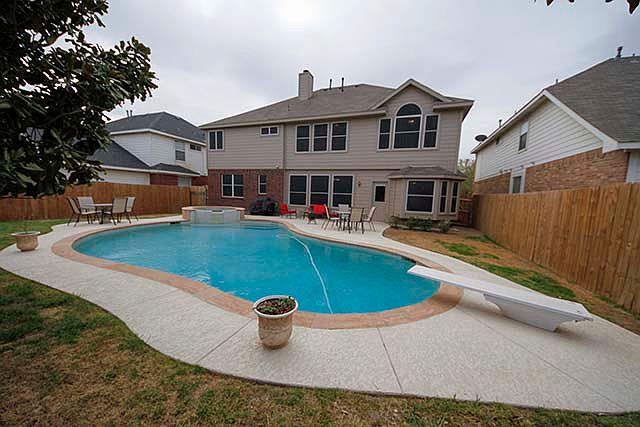 1st image of 5545 Monthaven Dr