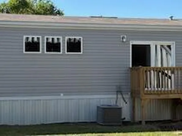 310 S Larriviere Rd, Youngsville, LA 70592