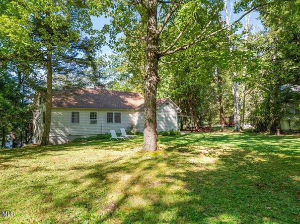 81 Hanneford Road, Kattskill Bay, NY 12804