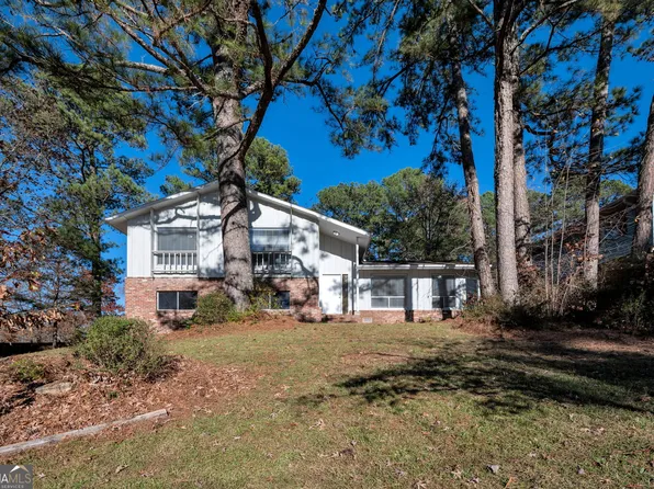 1870 Sandgate Cir, Atlanta, GA 30349