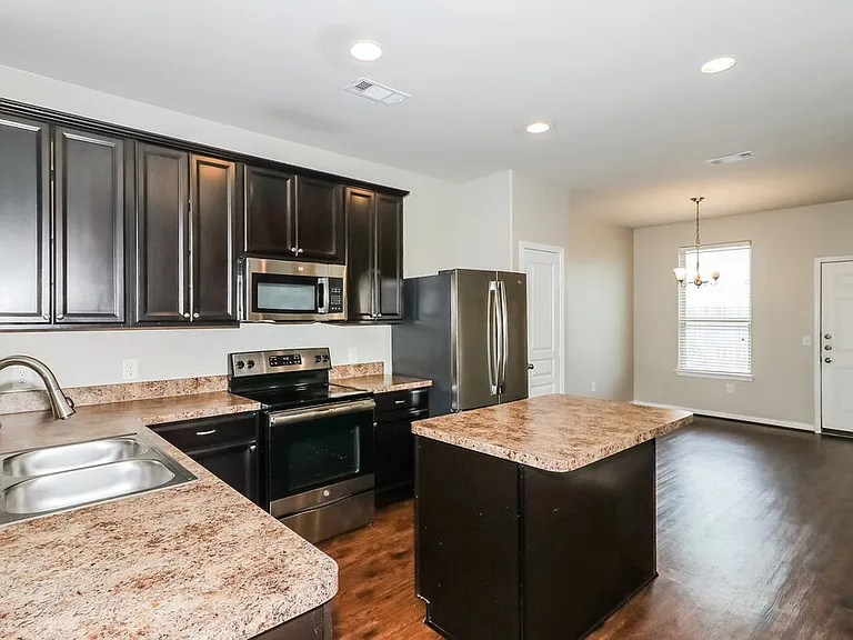 10339 Dawson Hill Ln — Photo 7