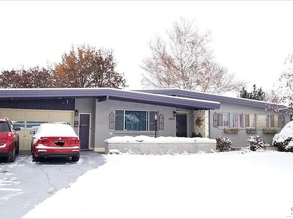 2nd image of 1870 McKinzie Ave