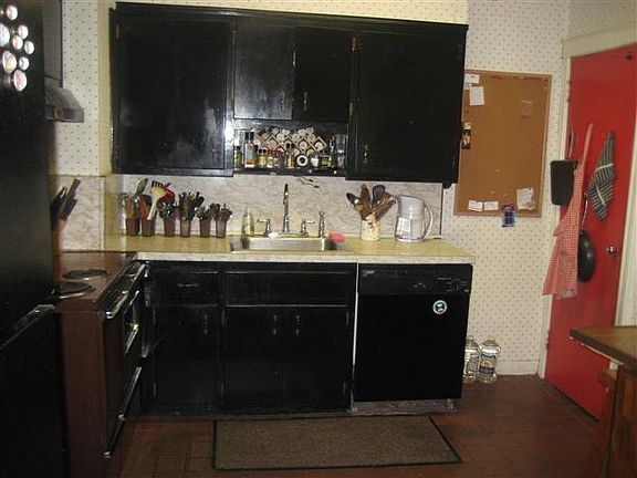 3rd image of 8565 130th St