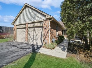 1981 Koehling Rd, Northbrook, IL 60062