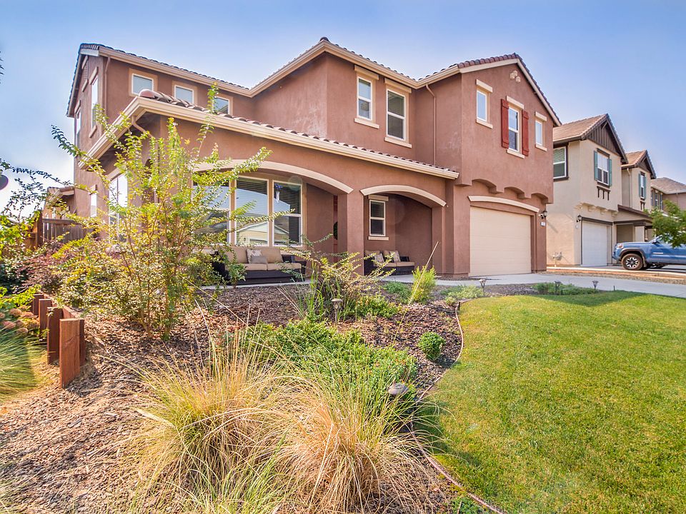 1st image of 5706 Desert Mallow St