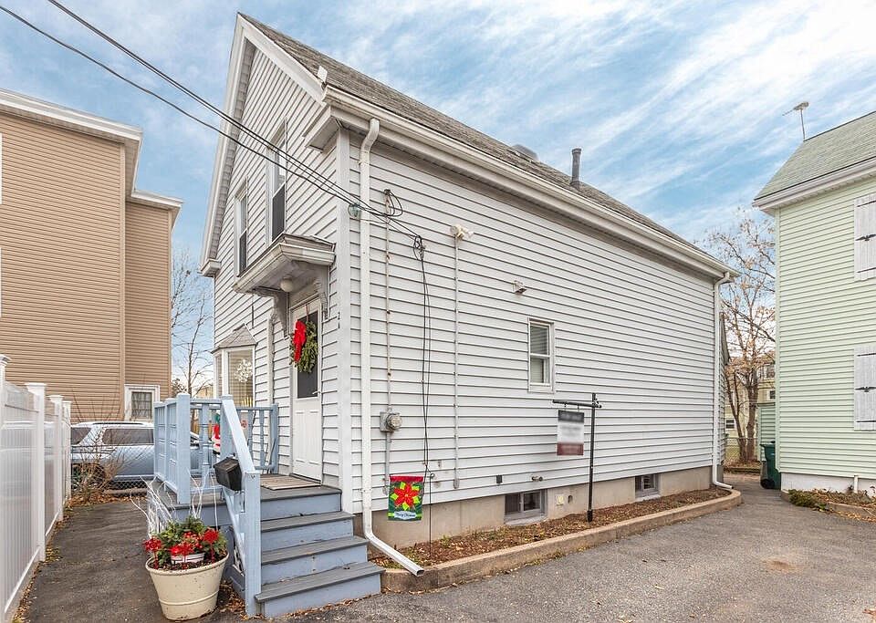 1st image of 2A Fuller Street Ct