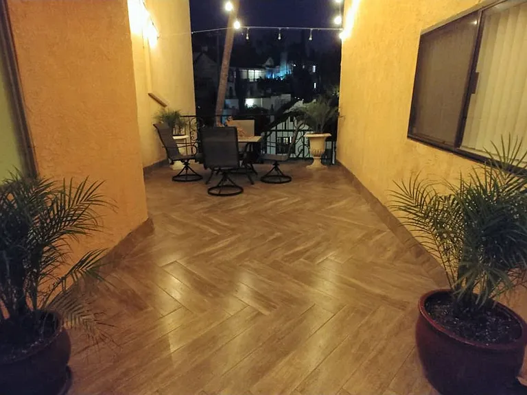 Five Star Suites — Photo 12