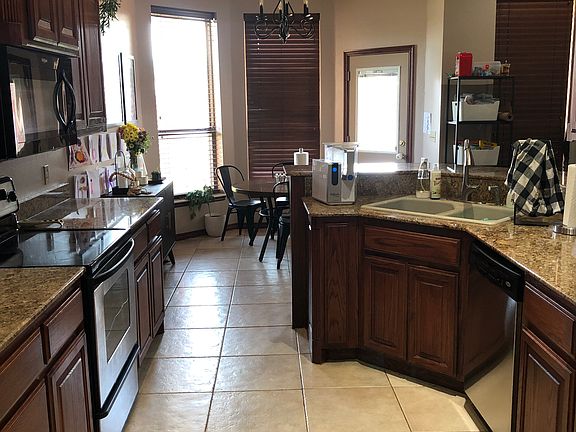 5th image of 1524 Goldfinch Ct