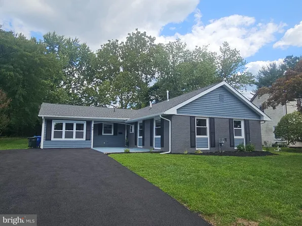 40 Botany Cir, Willingboro, NJ 08046
