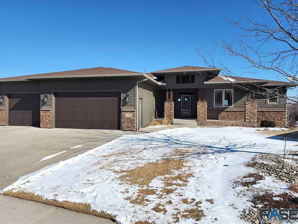1st image of 1708 W Grand Arbor Cir