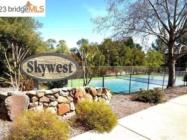 1804 Holland Dr, Walnut Creek, CA 94597