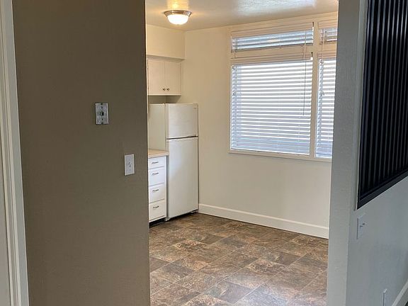 3rd image of 520 Ivy St #3