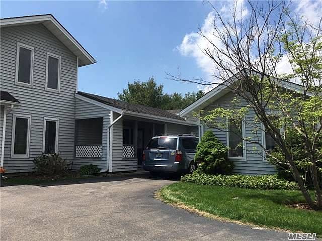 1st image of 208 Elton Ct W