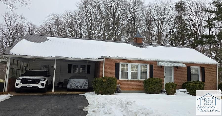 1st image of 888 Mountain Valley Rd