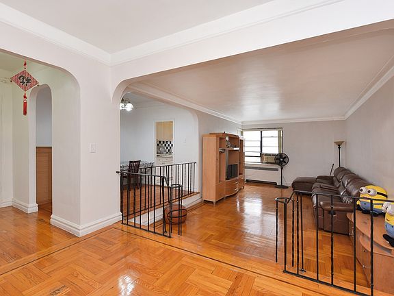 4th image of 4355 Kissena Blvd APT 4C