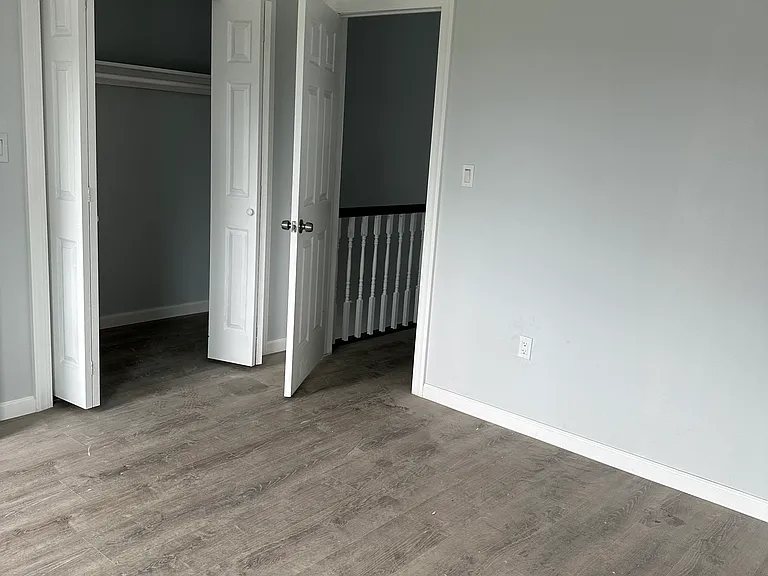 535 W State St — Photo 4