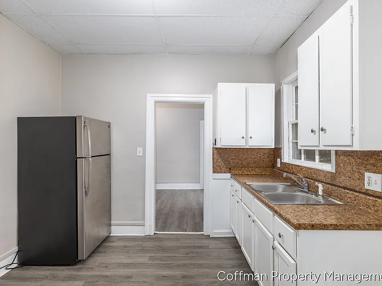 1545 Queen Ave NE — Photo 13