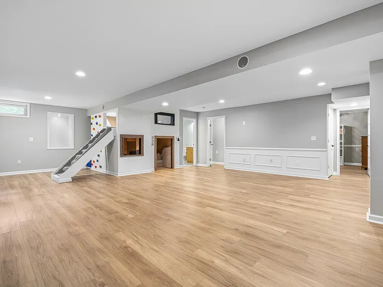 137 Whispering Woods Pl — Photo 31