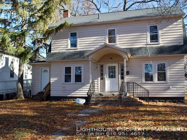 2204 5th St, Muskegon Heights, MI 49444