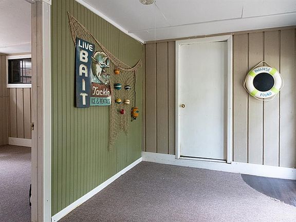 3rd image of 119 Carolcrest Ln