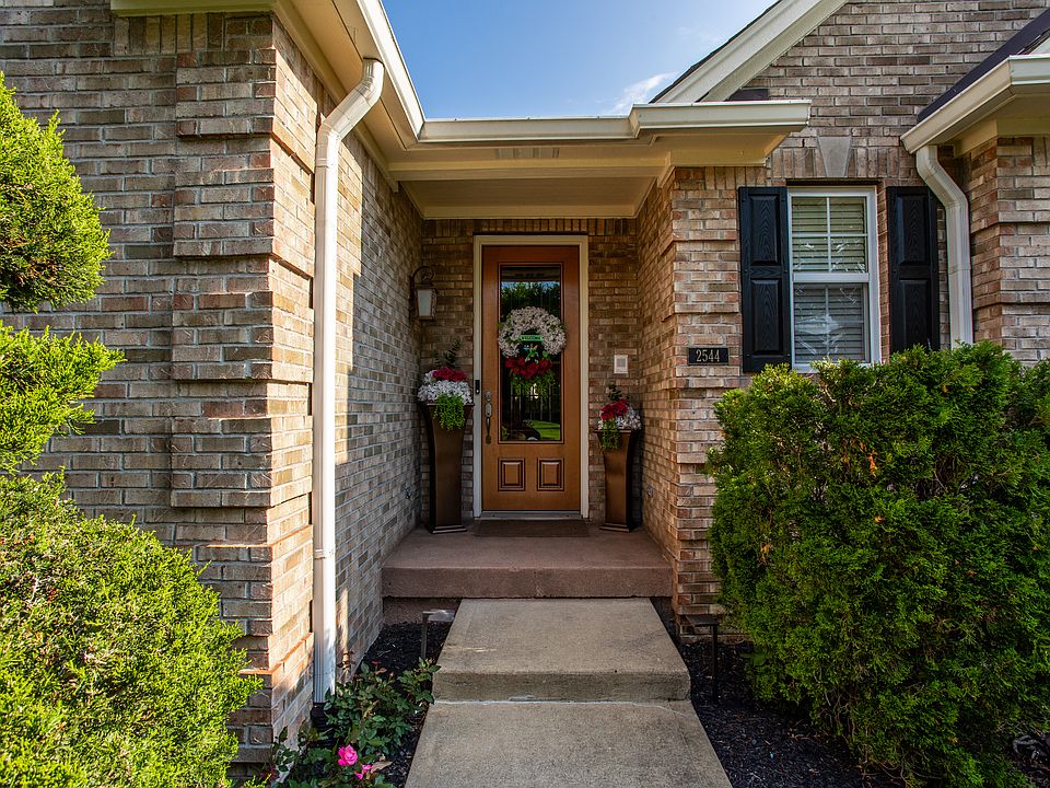 1st image of 2544 Milano Dr