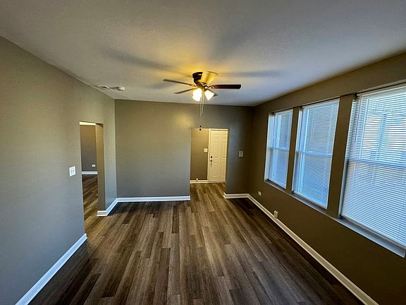 4th image of 1854 S Central Park Ave #1852-1E