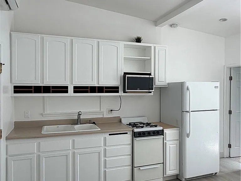 8561 Orion Ave #1 — Photo 6