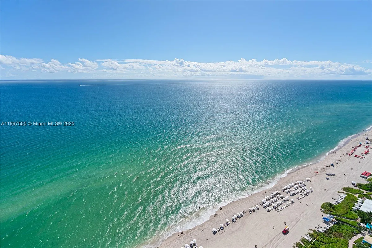 Building Photo - 18201 Collins Ave #4209