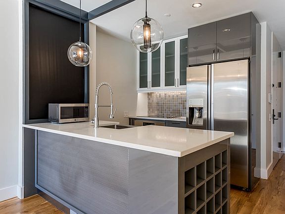 5th image of 670 Pacific St #408