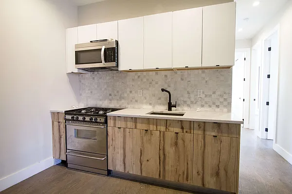 Rented by TheRealEstateCompany.com LLC | media 59