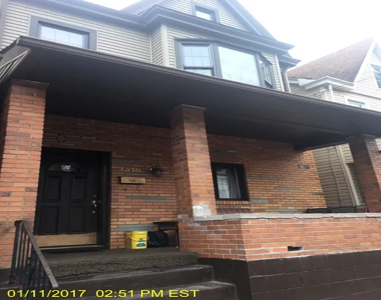 1319 Middle St photo 1