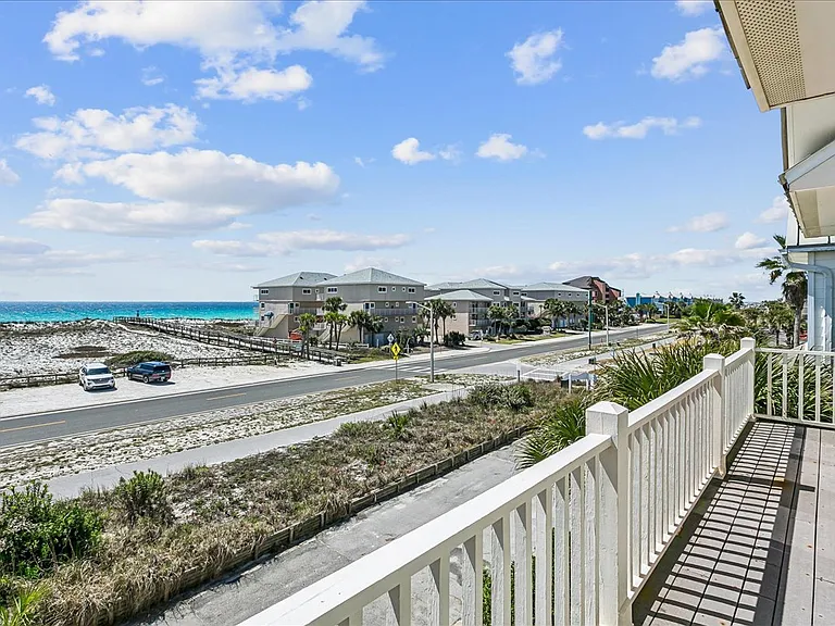 1070 Fort Pickens Rd — Photo 37