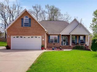 1217 Dogwood Ln, Archdale, NC 27263