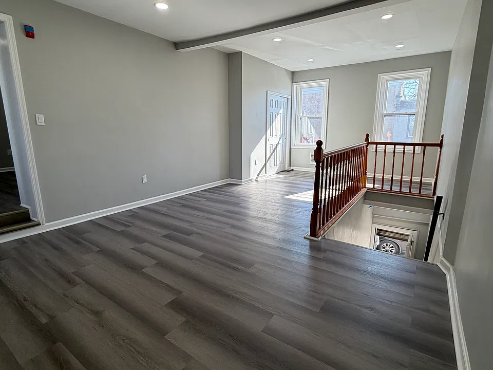 3220-22 N Front St #2