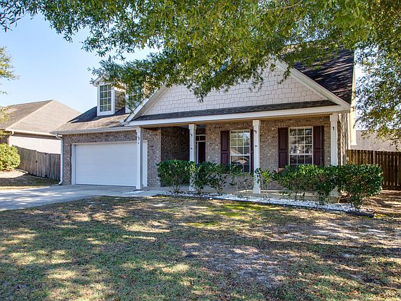 2nd image of 134 Crab Apple Ave