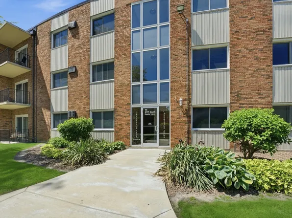9717 S Keeler Ave APT 109, Oak Lawn, IL 60453