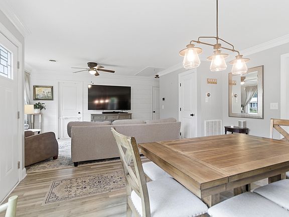 4th image of 1012 Summerall Rd