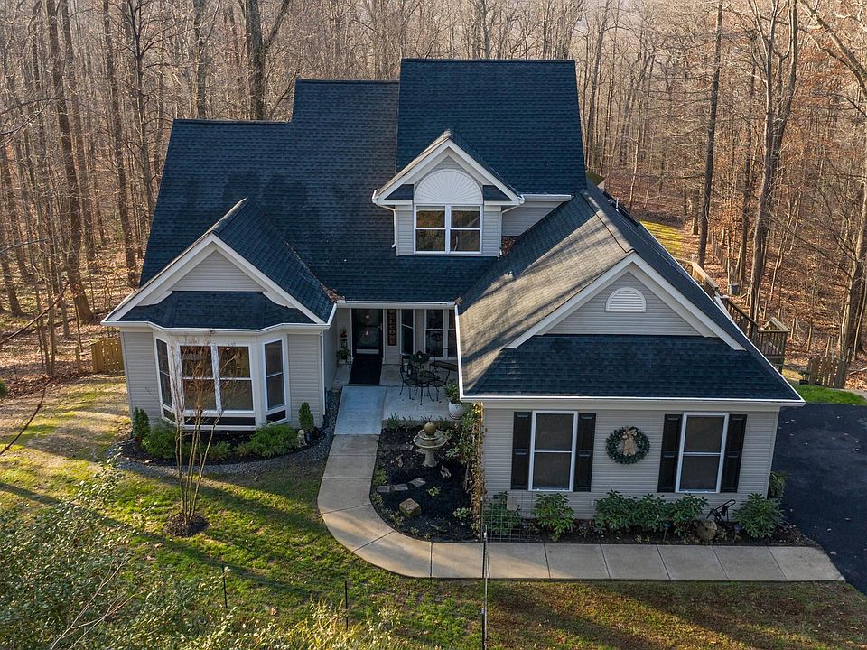 1st image of 32 Holly Brooke Ct