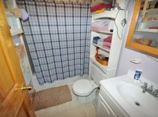 115 Maplewold Rd, Weare, NH 03281