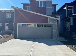 187 Wolf River Dr SE, Calgary, AB T2X 5R8