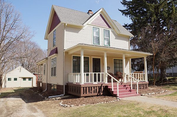 1st image of 341 S Madison St