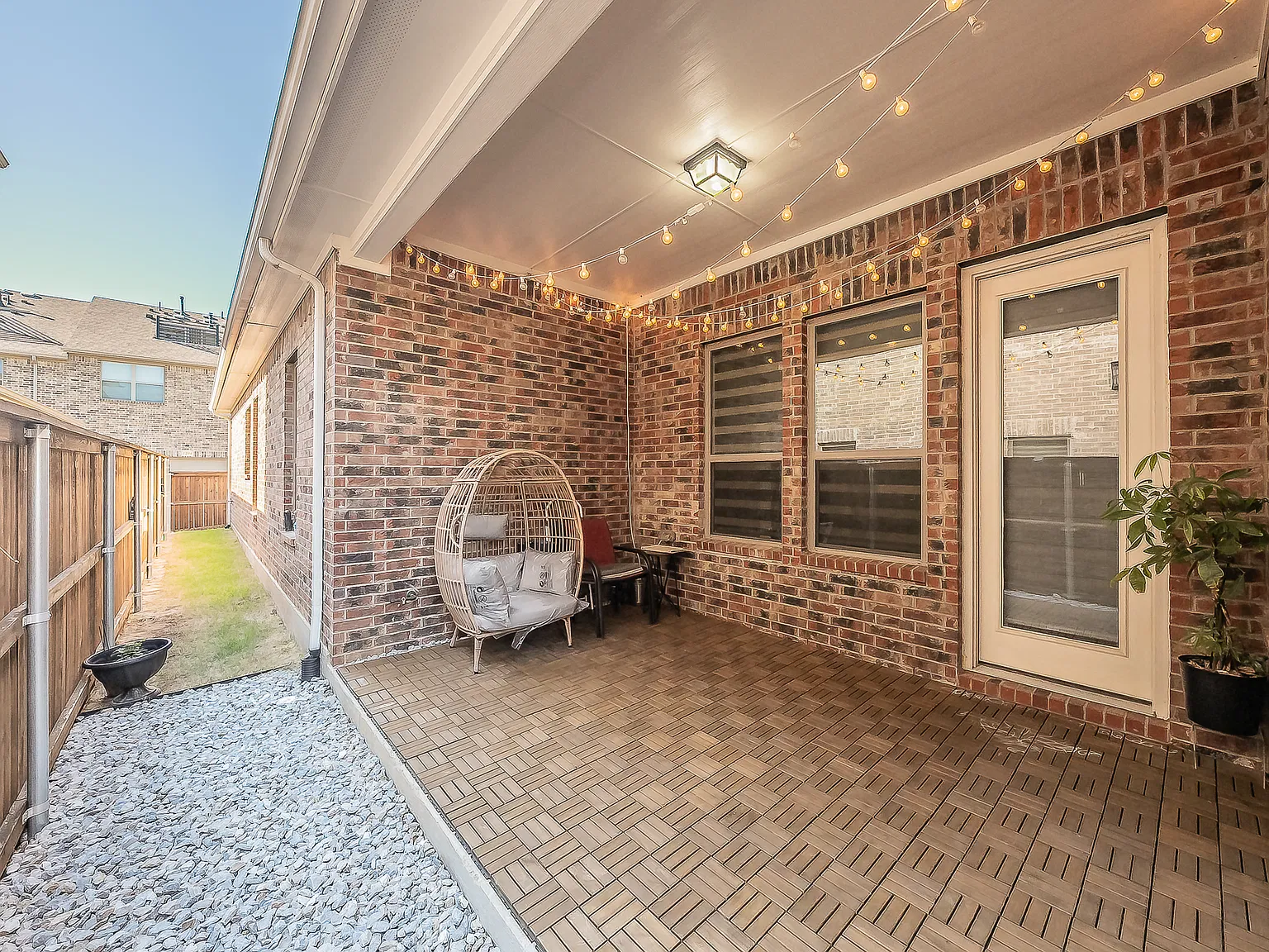 3 bed, 2.5 bath, 2808 sqft, $3,499 — Photo 4