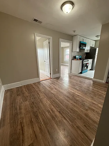 168 Main St #3A Photo 1
