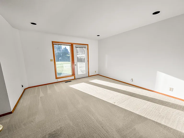 1055 Indian Creek Rd — Photo 9