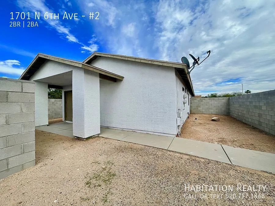 2 bed/2 bath recently renovated duplex, easy biking, near UA and historic 4th Ave! — Photo 3