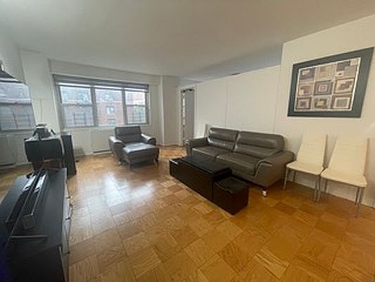 1st image of 400 E 54th St APT 5C