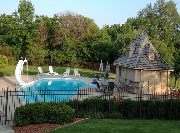 BEAUTIFUL IN-GROUND POOL