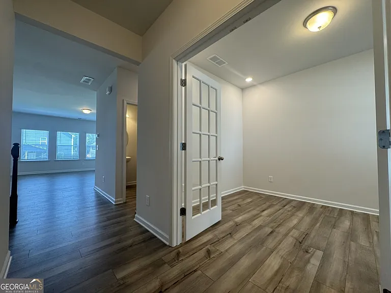 124 Sycamore Ln — Photo 6