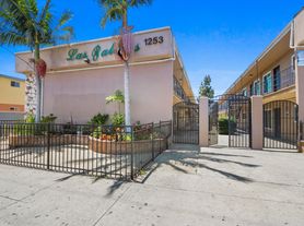 Las Palmas Apartments, 14