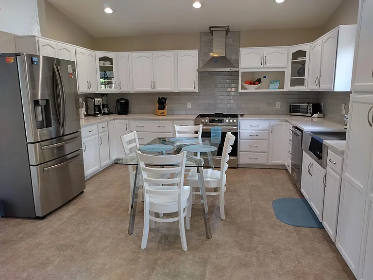 Full kitchen access
